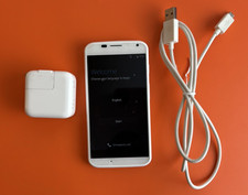 White Motorola Moto X XT1058 Phone 1st Gen 2013 AT T 16GB 4.7" Screen   Works