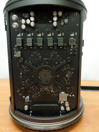 Apple Mac Pro 2.7 GHz Xeon E5 16GB DDR3 500 GB eMMC AMD FirePro D500 3GB - Afbeelding 8 van 16