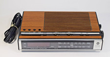 Vintage General Electric GE model 7-4636D Digital AM/FM Radio Alarm