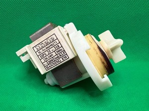 Miele 11025001 Laugenpumpe Synchronmotor 6696271 Geschirrspüler Spülmaschine