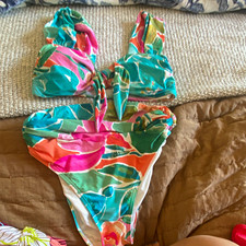 Carmen Marc Valvo Women's Floral Tropical Bikini 2 PC Set sz S Multicolor