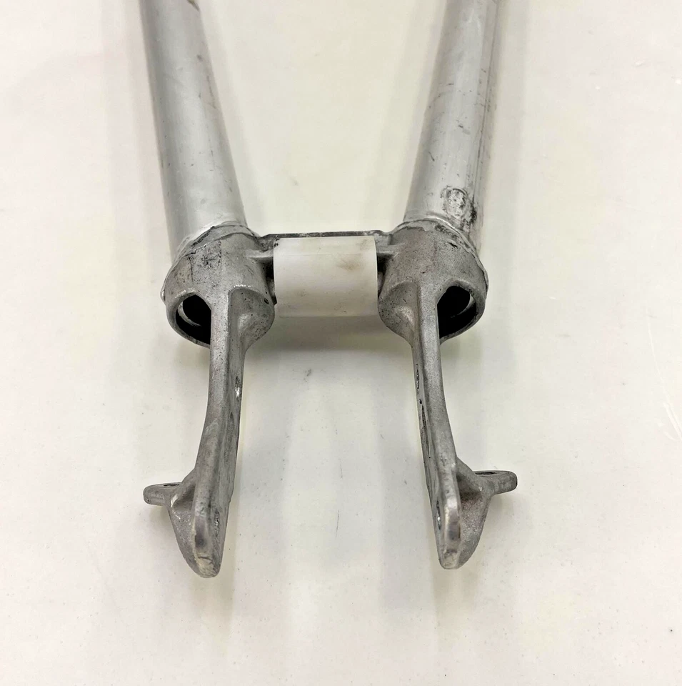 Ski-Doo Renegade 600 2010 soporte de dirección delantera vertical Foto 4 de 4