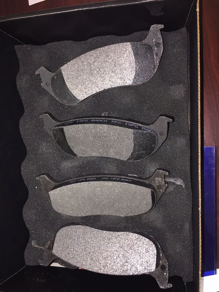 Performance Friction 0690.20 Brake Pad Set, Crown Vic Town Car Grand Marquis Foto 2 de 3