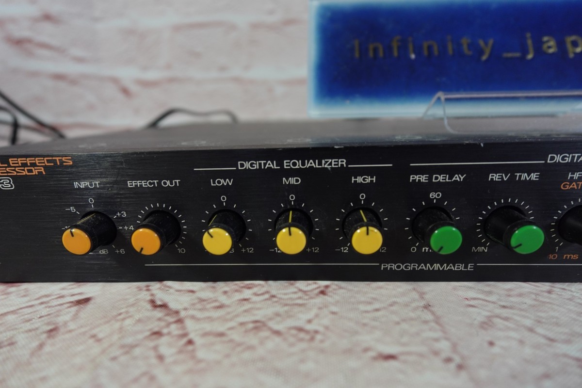 Roland DEP-3 Digital Effects Processor Reverb Delay Equalizer