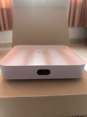 Ubiquiti Unifi Cloud Gateway Ultra (UCG-Ultra)