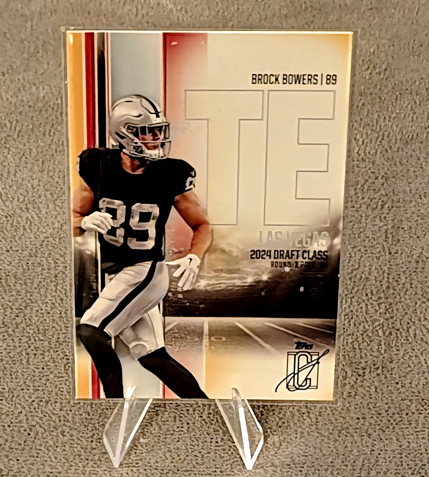 2024 Topps Signature Class Football Brock Bowers 129 Red & Yellow RC