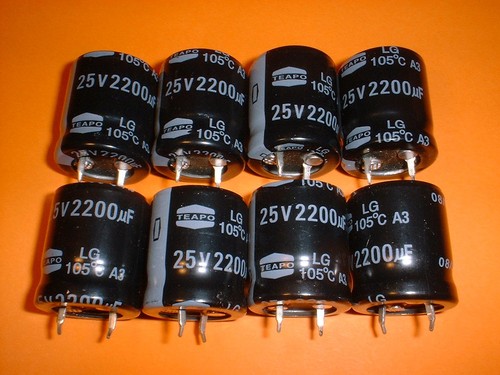 8 Condensatori Elettrolitici Teapo 150uF 450V Snap-In 25x40mm 105°C - Foto 2