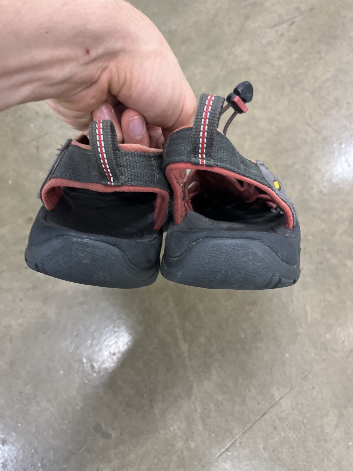 Sandali da trekking KEEN Newport H2 grigio salmone scarpe da spiaggia uomo taglia 12 US