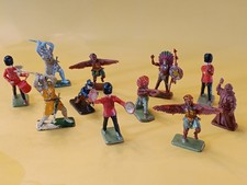 Vintage Kellogg's Cereal Toy Figures - Knights / Indians / Infantry  2745 