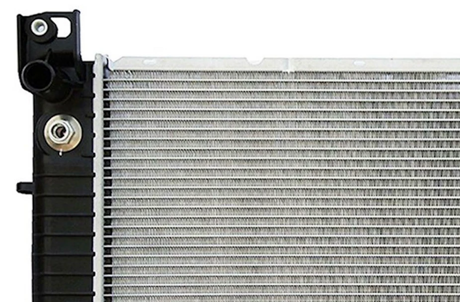 Radiador 2370 para GMC Sierra 2500 2000 y Chevrolet Silverado 2500 Foto 3 de 4