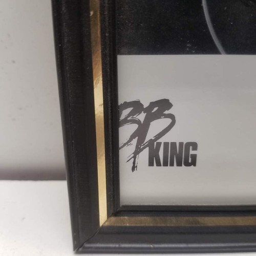 B.B. KING Signed 8"x10" BW Photo Blues Legend Personalized - Framed - Picture 6 of 7