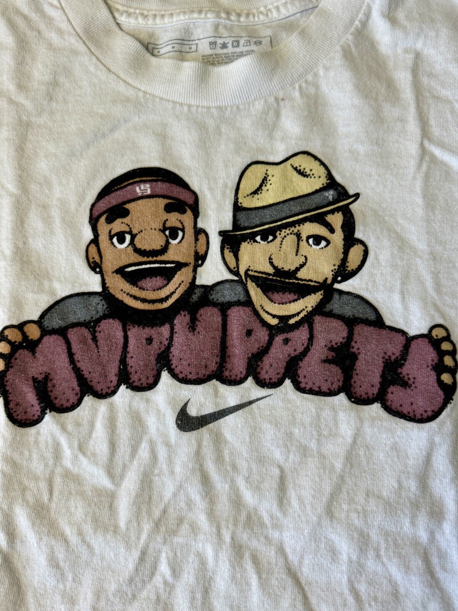 Nike Basketball Kobe Bryant Lebron James MVPuppets T-Shirt Youth M