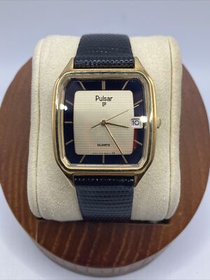 Vintage Pulsar Men 32mm Watch Gold & Black Tone Solar Date v102-5019 - RUNS
