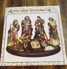 Nativity set Christmas 10 piece - 9 glass figures + wood base