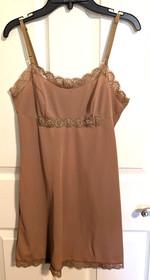 Vintage Lorraine Lingerie Women's Taupe Nylon w/ Lace Short Full Slip size 32