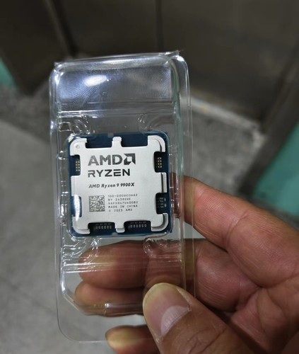 AMD Ryzen 9 9900X CPU 12 Cores 24 Threads AM5 4.4GHZ-5.5GHz Gaming Processors - Picture 2 of 3