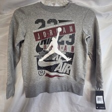 NWT Nike Air Jordan Boys 8-10 Medium Grey Fleece Crewneck Sweatshirt Jumpman 23