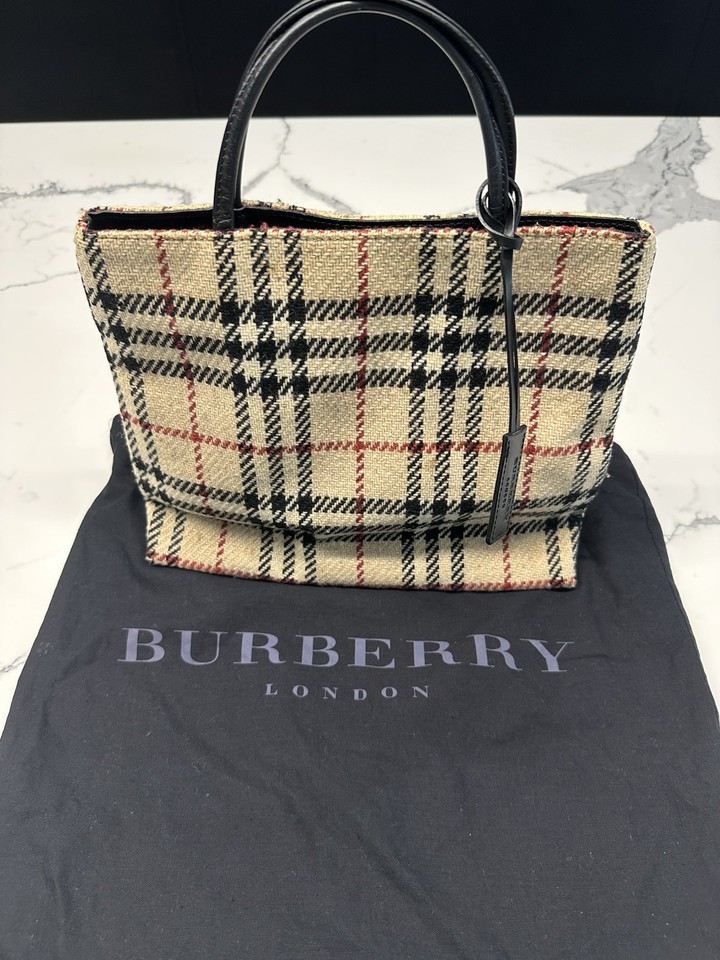 💛 100% AUTHENTIC BURBERRY CHECK TOTE BAG 💛