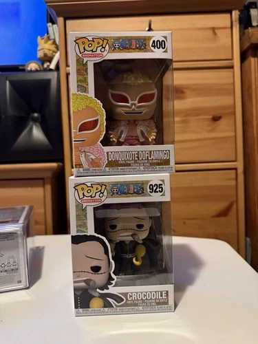 Funko Pop! Vinyl: One Piece - Crocodile #925 W/ Doflamingo Donquixote 400