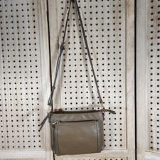 SOLE/SOCIETY BRAND CROSSBODY Tan Magnetic Front Closure Organize Easy Access