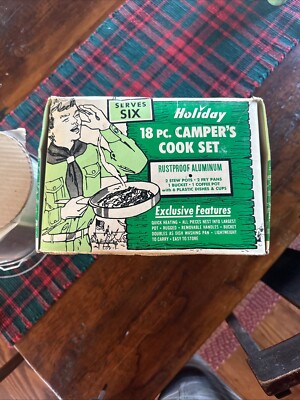 Vintage Holiday 6-Camper, 18 piece Camper Cook Set
