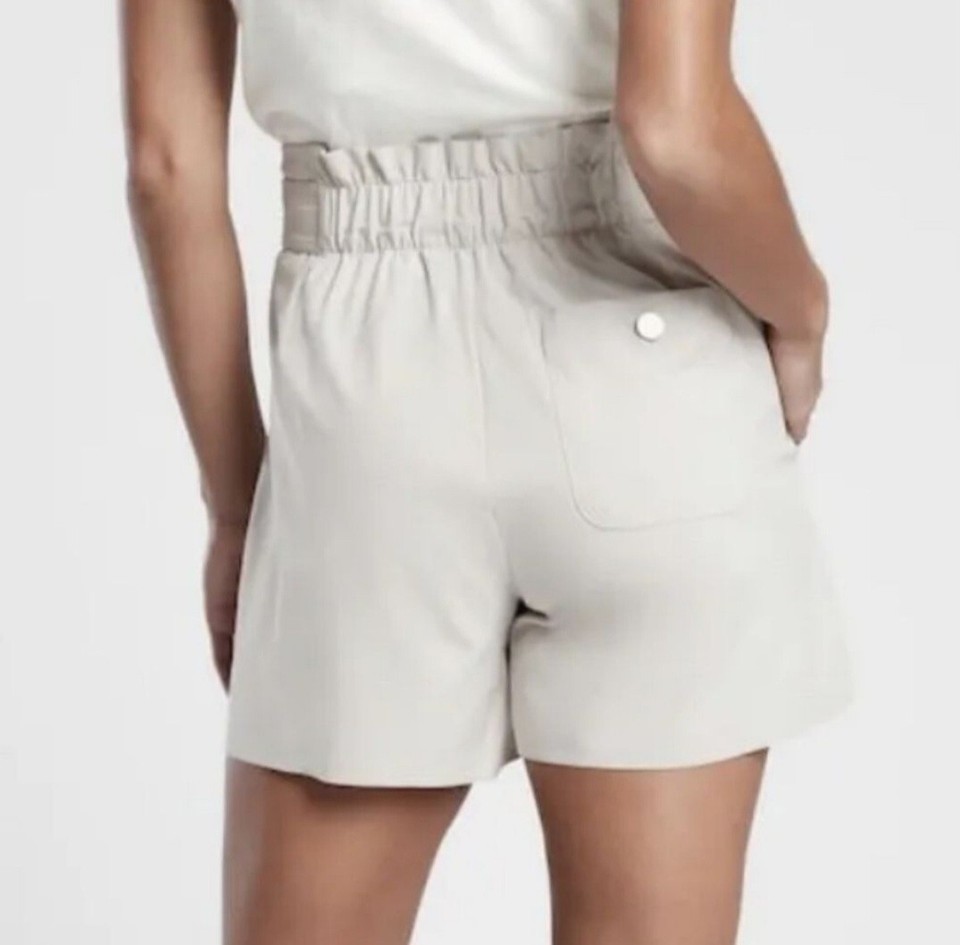 Athleta Skyline II Shorts Khaki Zip Up Elastic Tie Waist Sz 26 Plus