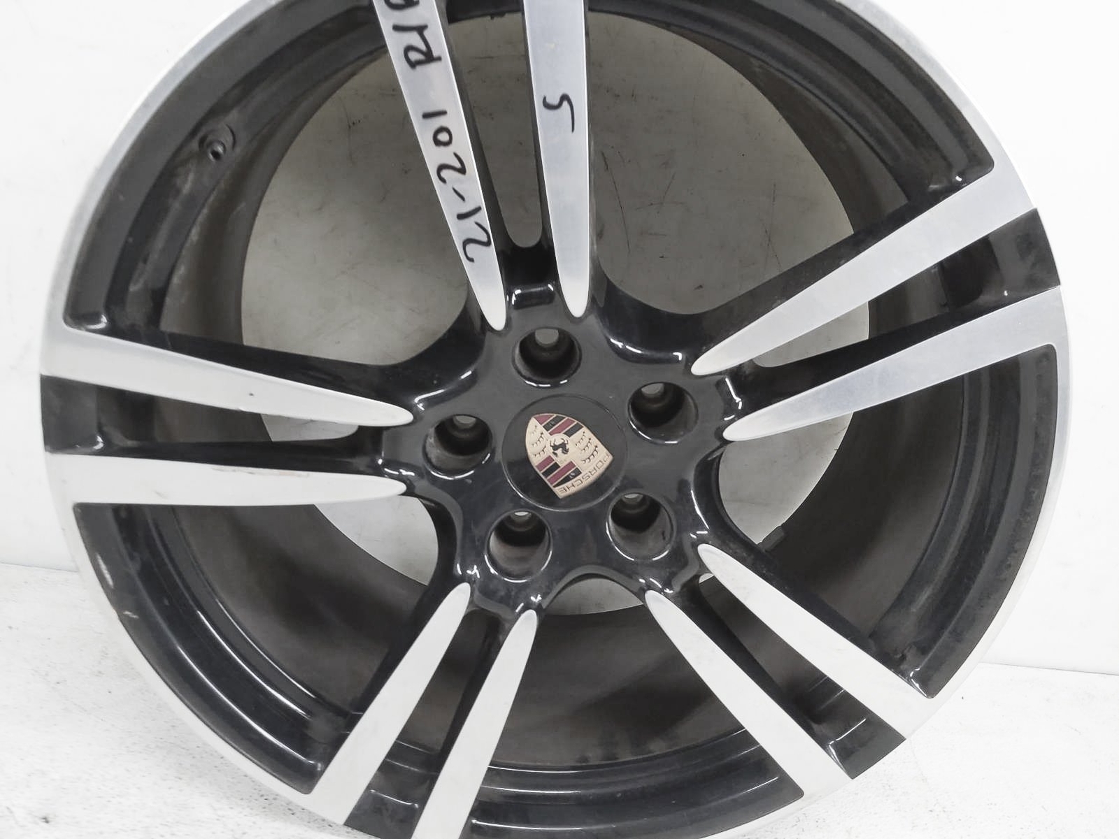 Porsche Cayenne 2011 - 2018 21