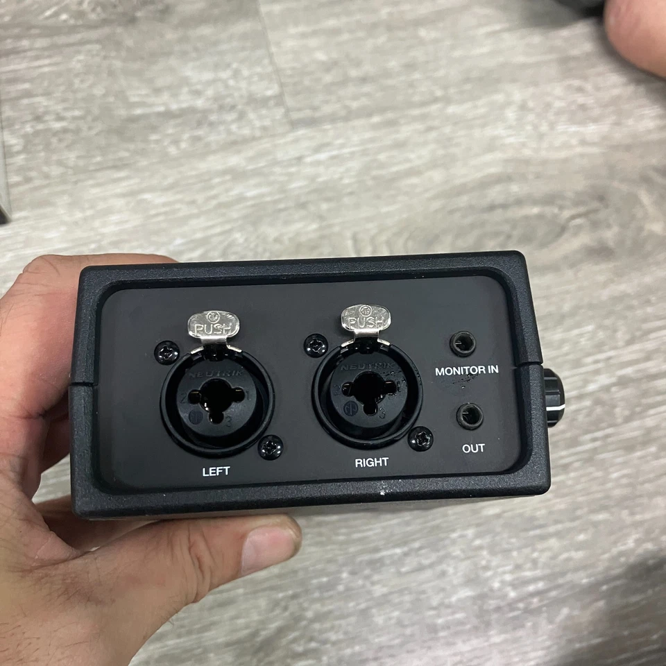 Marantz PMD-602A 2 Channel DSLR Audio Interface tested - Image 3 of 4