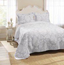    Laura Ashley : Reversible Quilt Set King - 3 Piece Set Gray/White 