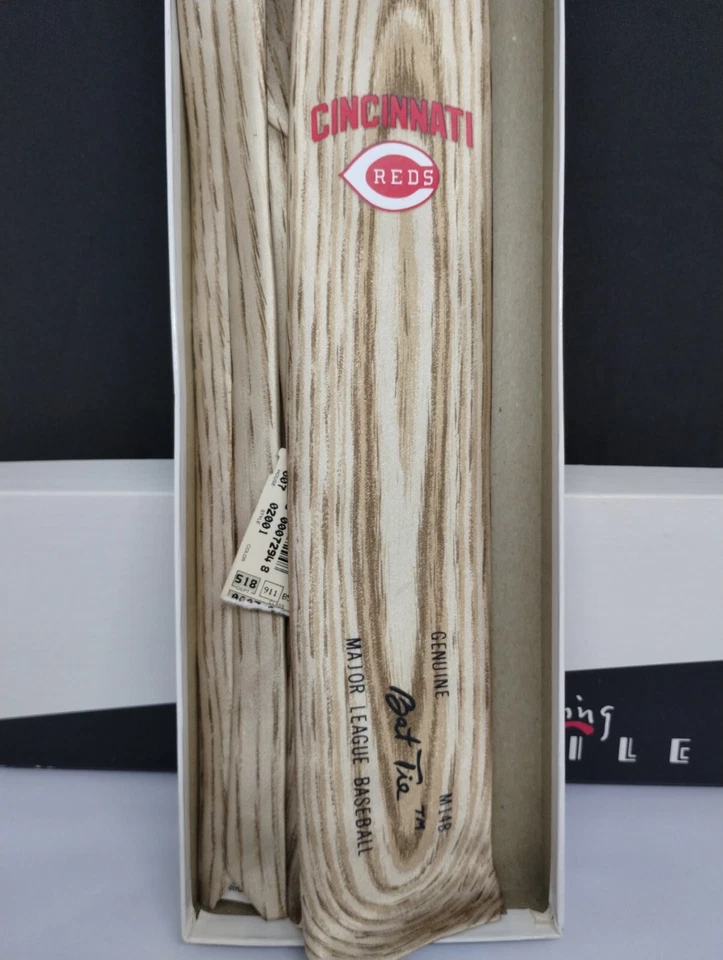 Rare Vtg '87 Baseball Bat Reds Tie..New w/ Tags...Super Nice!! (NOS) - Image 3 of 3