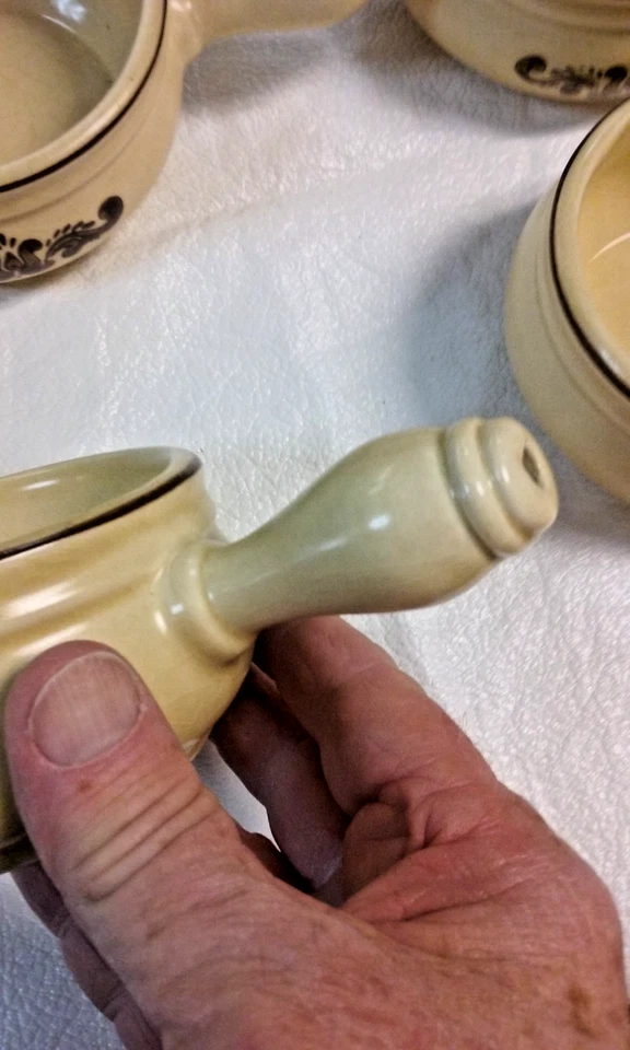 6 gres vintage Pfaltzgraff Village #295 10 oz. Cuencos de sopa de cebolla con mango Foto 3 de 4