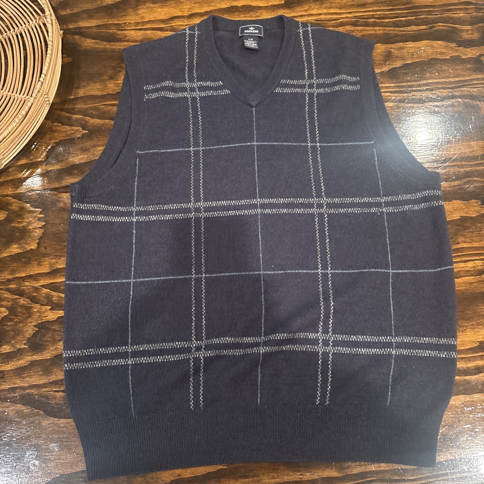 Men’s Dockers Sweater Vest V-Neck Plaid Blue Size large