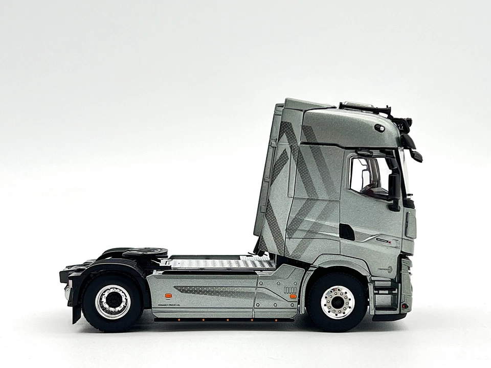 Renault trucks T high evo 4x2 WSI truck models 1:50 scale - Image 3 of 4