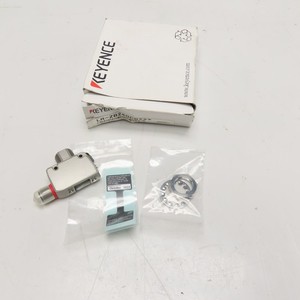 Keyence LR-ZB240CB Laser Distance Sensor M12 Connector 240mm