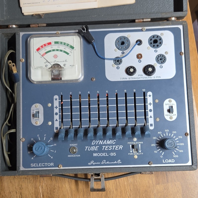 Superior Instruments Co. Dynamic Tube Tester Model 85 w/ Case, Chart & Manual