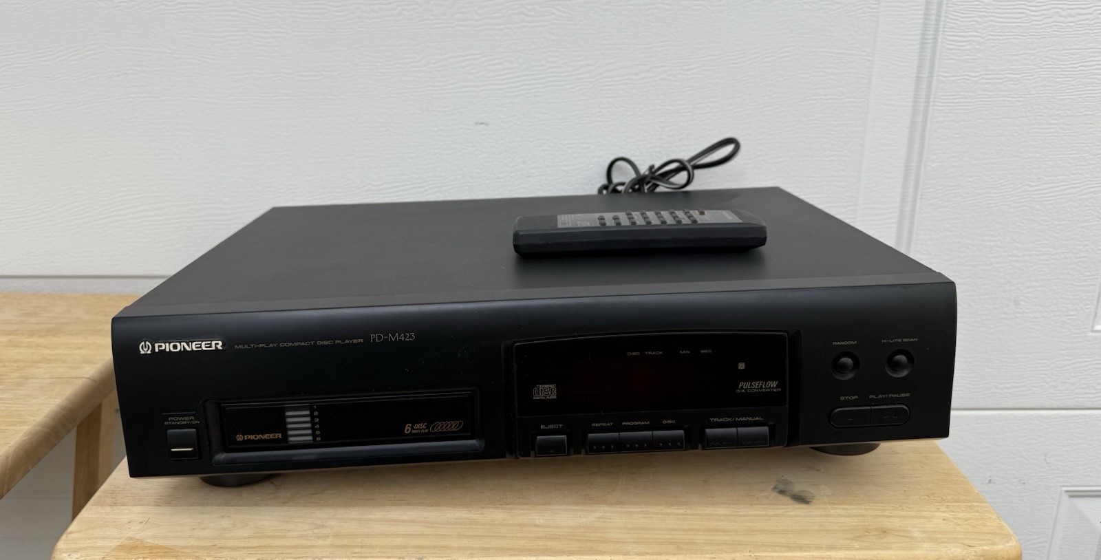 W/6 Disc Magazine Changer And Remote Control