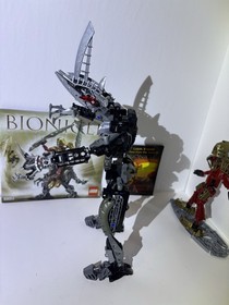 Lego BIONICLE  Toa Lhikan & Kikanalo Set 8811  Incomplete Set with manual