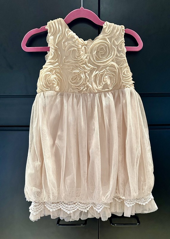 Little Girls Dress (says Size 20 Which Is Equivalent To Size 3) Lollies&Lace