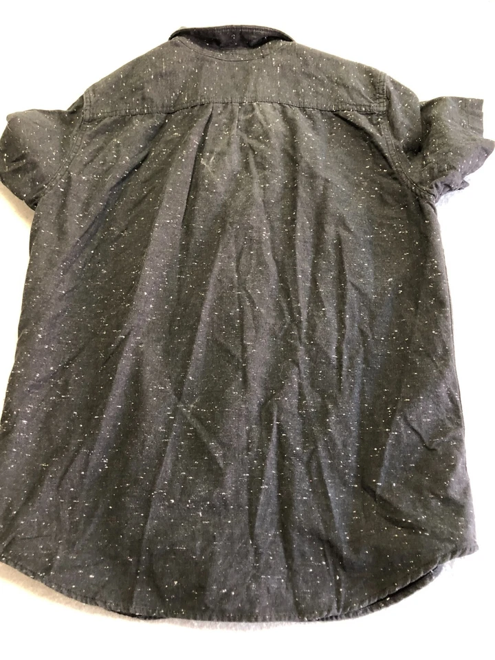 Camisa On The Byas con botones para hombre grande bolsillo floral negro cuello moteado Foto 4 de 4