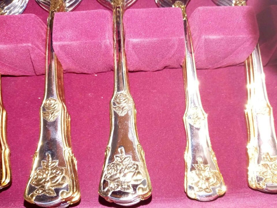 Royal Albert Old Country Roses Flatware Set 45 Pieces with
