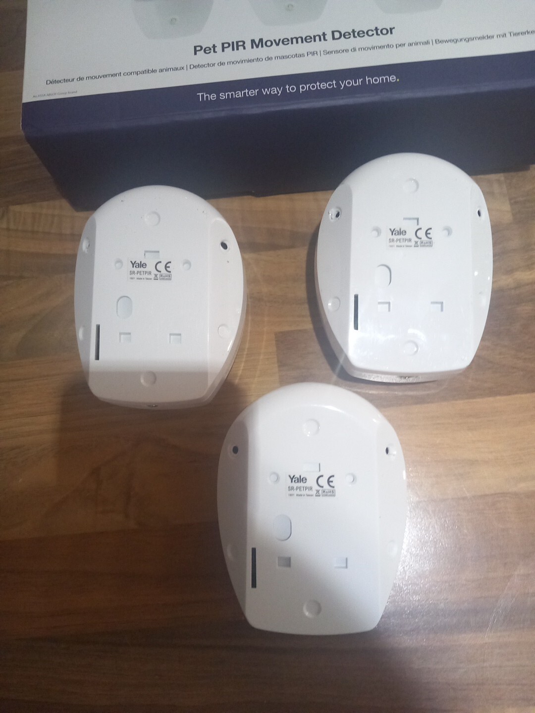 Yale Easy Fit Touch Screen alarm system + Many Extras + Pet Pirs eBay