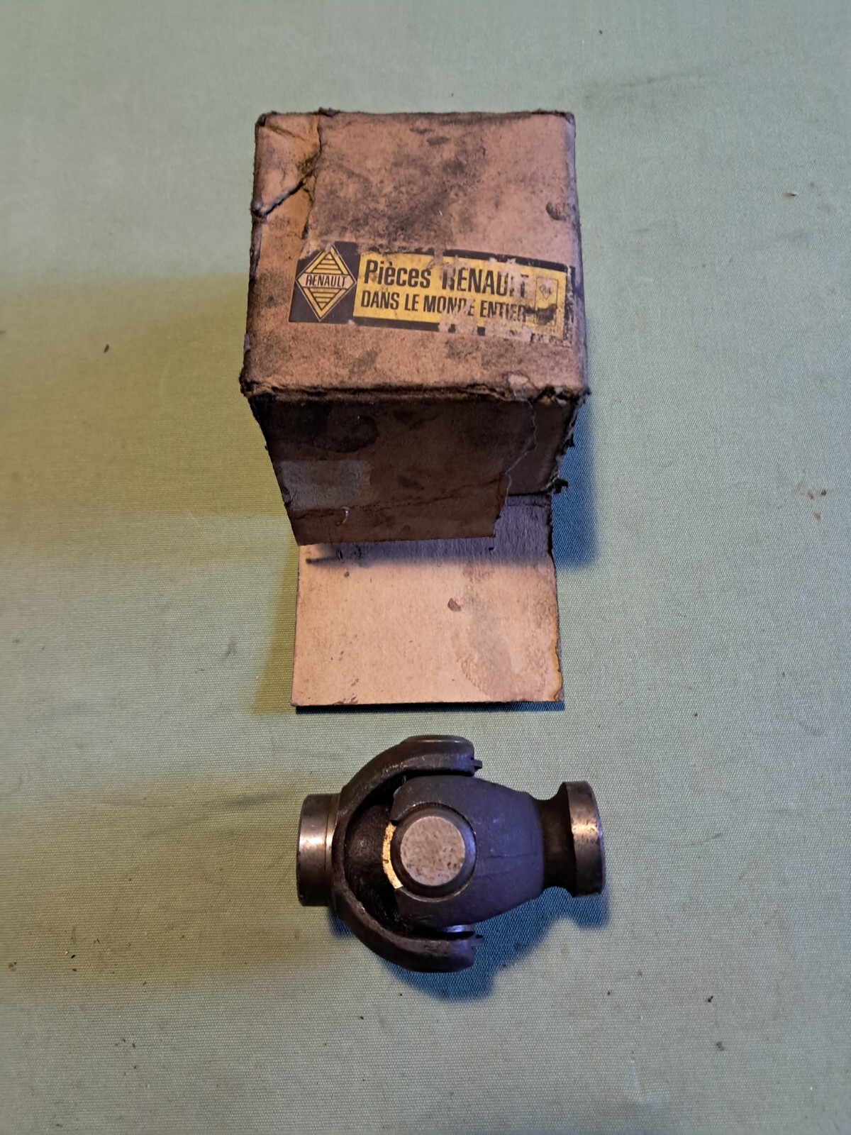 Cardan droit ou gauche pour Renault Dauphine et Floride dernier modele