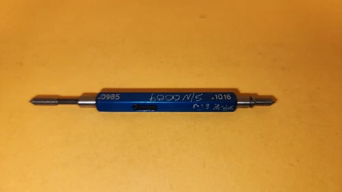 4 48	UNF 2B THREAD PLUG GAGE GO .0985 / NO GO .1016