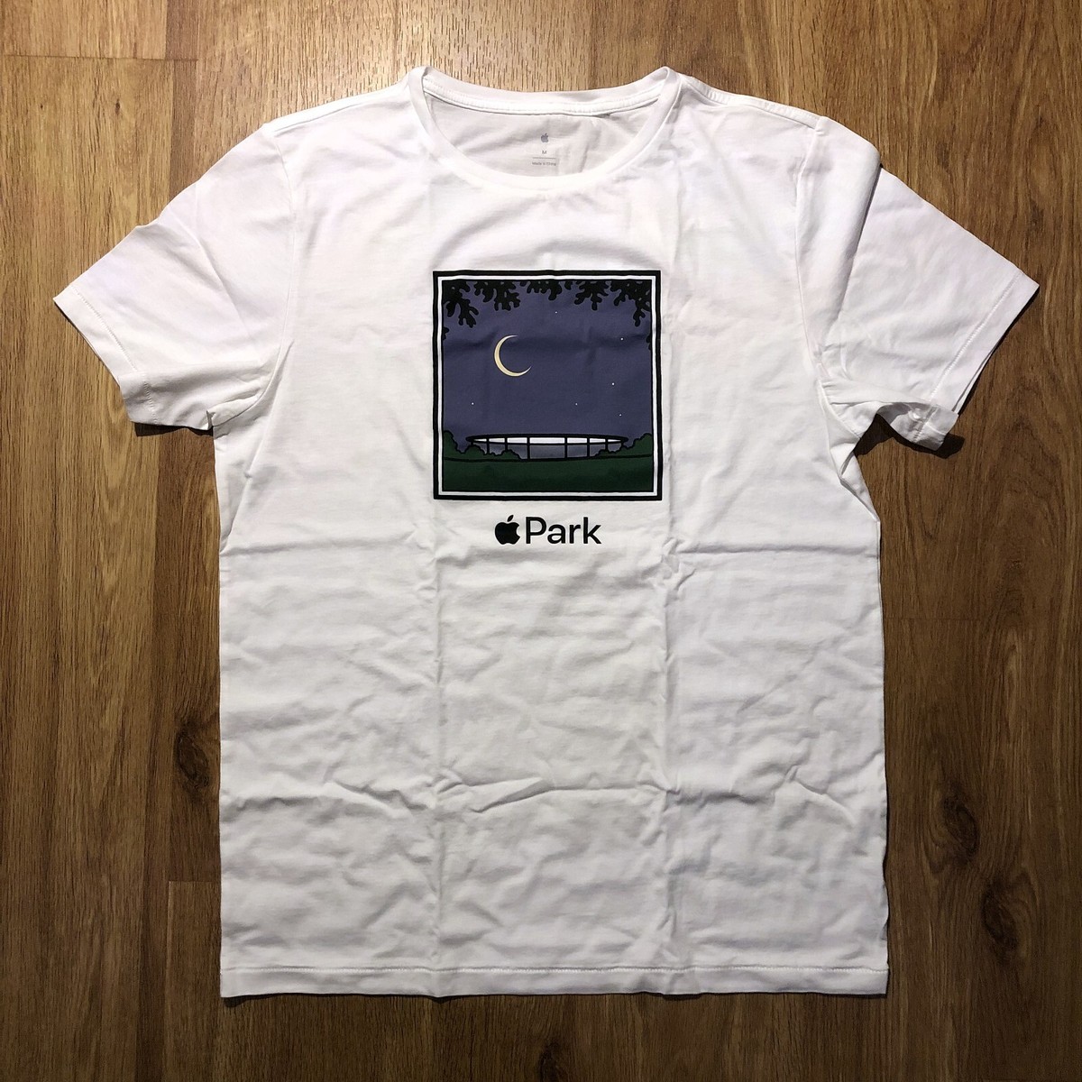 Apple HNJZ2LL/A Apple Park Steve Jobs Theater T-Shirt