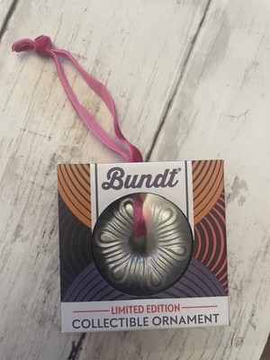 Nordic Ware Bundt Pan Christmas Ornament Cast Aluminum Collectible Silver 