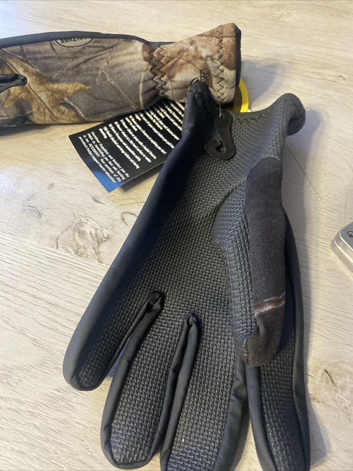 Hot Shot Fleece Real Tree Tech Touch Gloves - Image 2 of 2