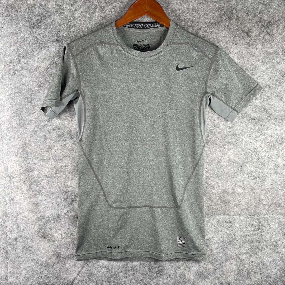 Nike Pro Combat Mens Large Activewear Dri FIt Short Sleeve Compression  FITTED