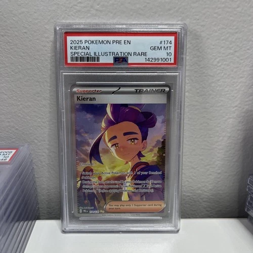 💎 POKEMON PRE EN-PRISMATIC EVOLUTIONS 174/131 KIERAN SIR PSA 10