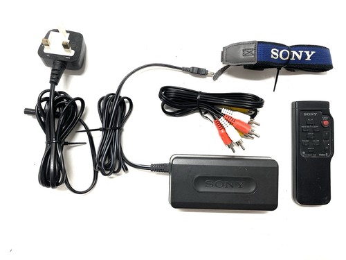 Sony CCD-TRV27E Video8 Hi8 Tape Digital Video Camera HANDYCAM Full Working Set - Picture 2 of 17