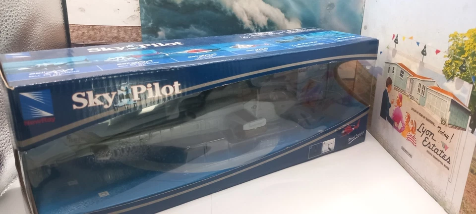 HÉLICOPTÈRE BELL AH 1Z COBRA US ARMY NEUF 1/55° NEW RAY 26123 - Photo 3/4